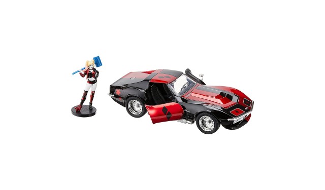 Машинка с фигуркой Corvette Stingray with Harley Quinn 31196